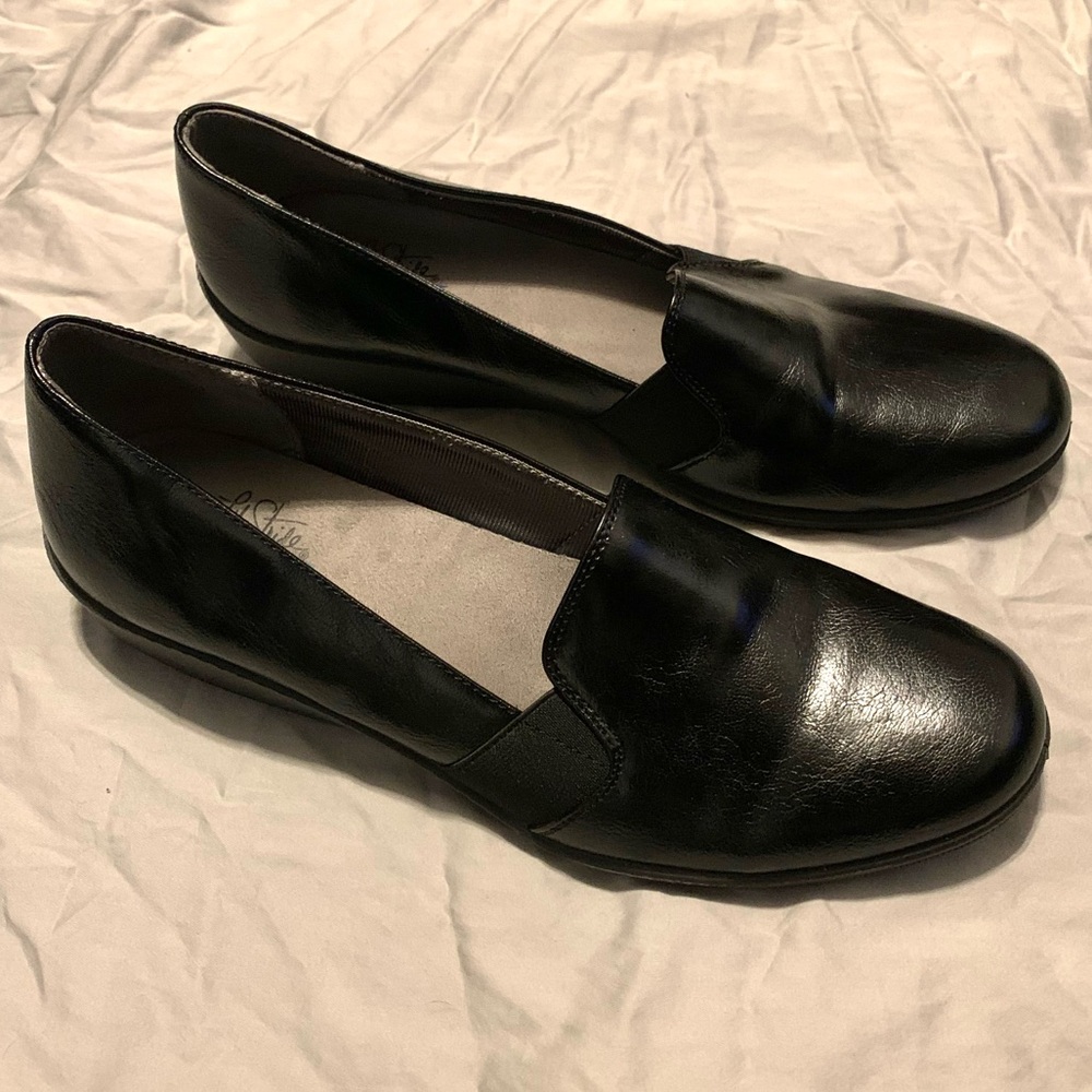 Life Stride Wedge Loafer 10M with Memory Foam